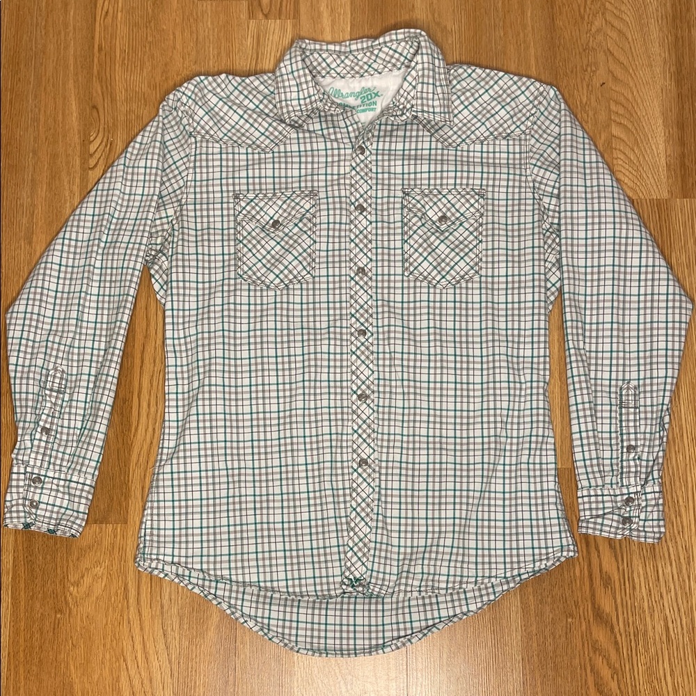 Wrangler Blue and White Plaid Button Down Shirt